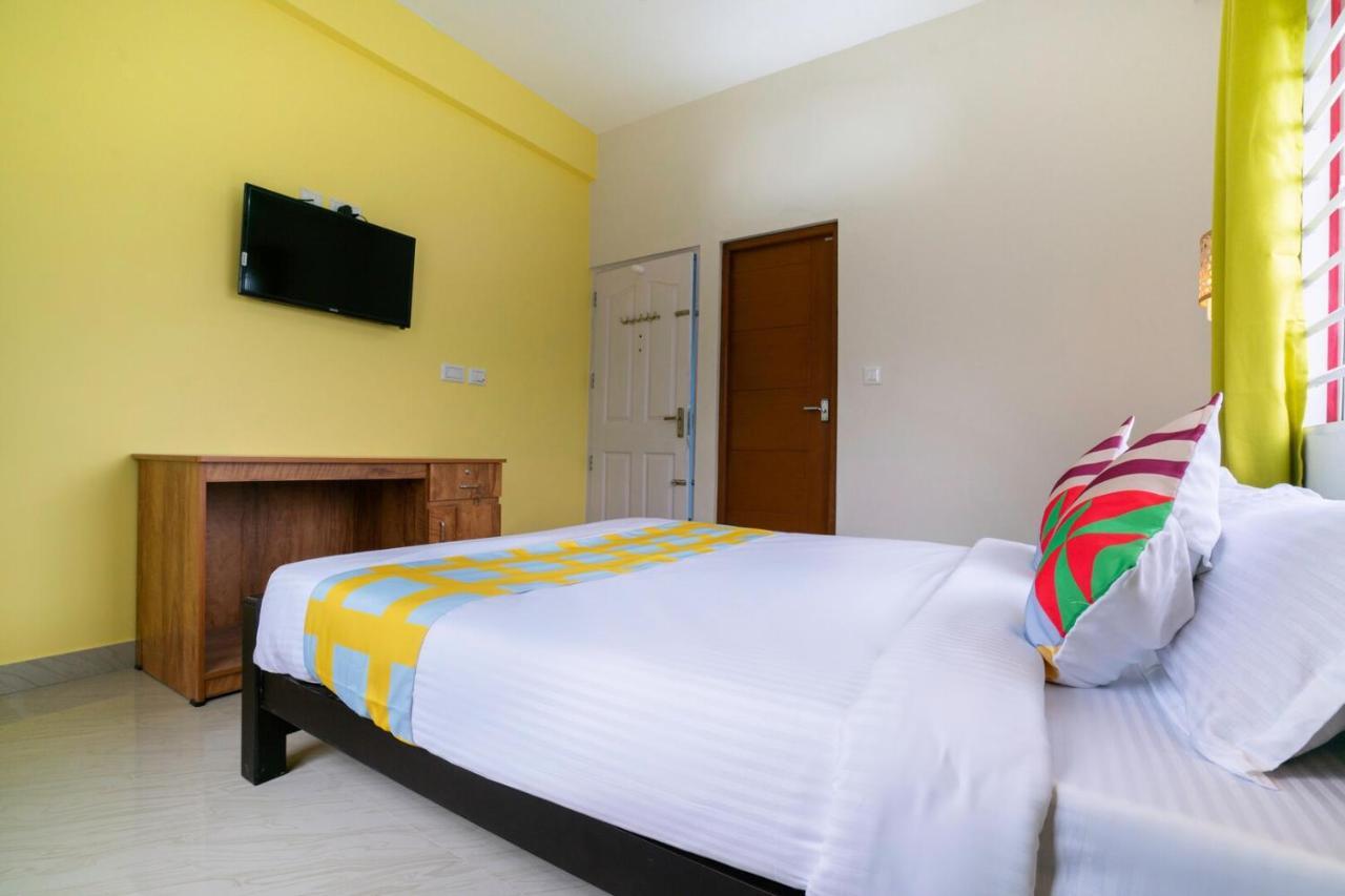 Dreamz Airport Residency Cochin 호텔 니둠바서리 외부 사진